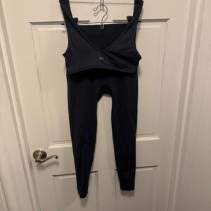 Navy SET Activewear Leggings and Sports Bra